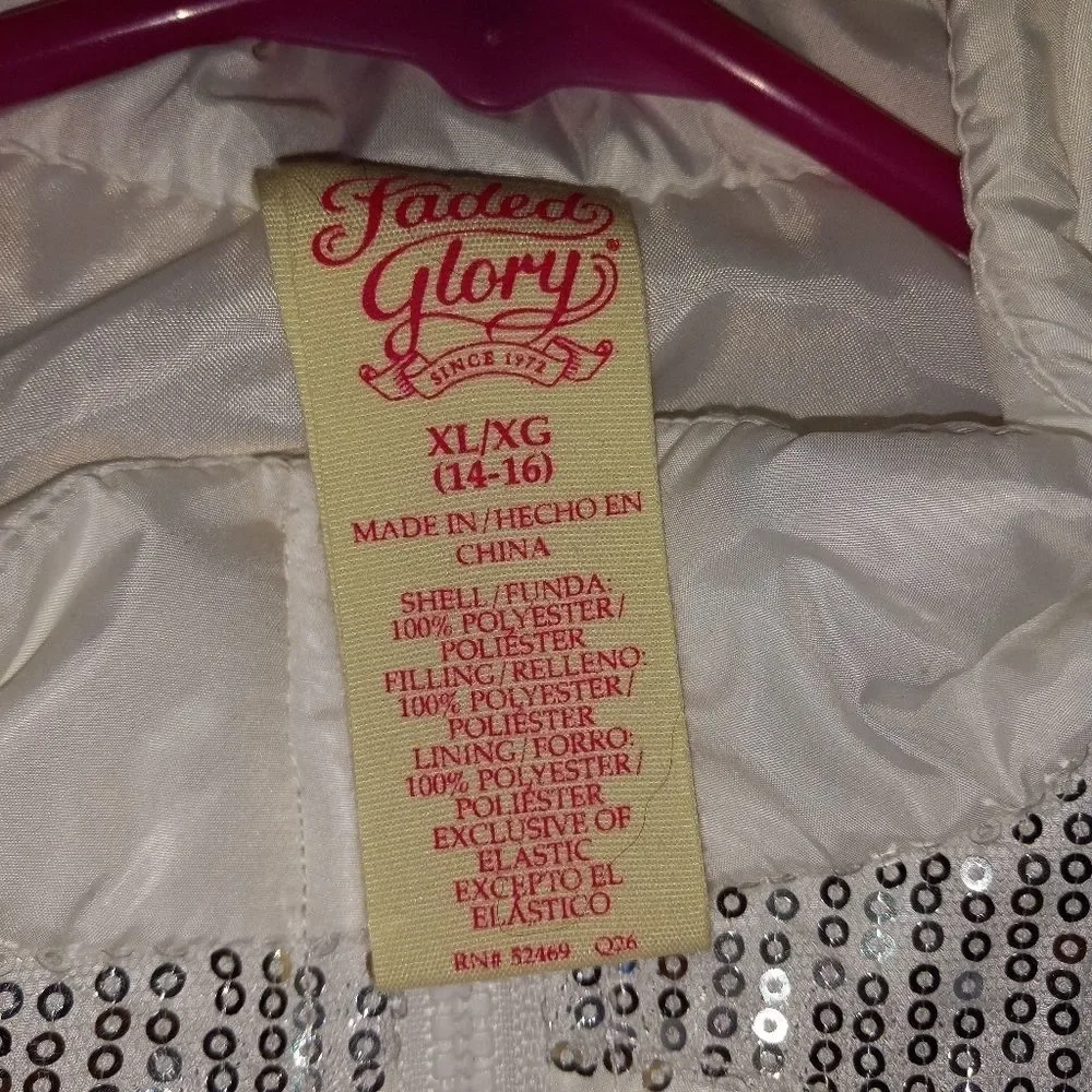 FADED GLORY WHITE SEQUENCED PUFFER VEST - Picture 4 of 4